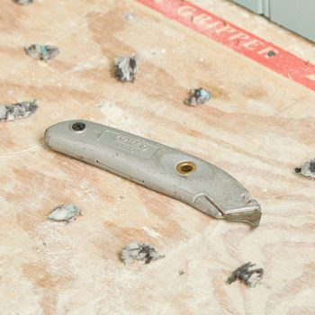 HH hook blade staple remover