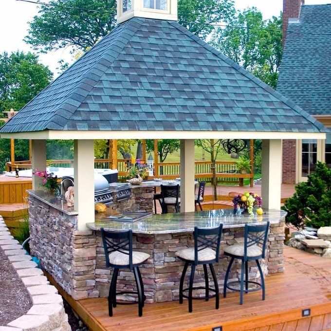 Combination Outdoor Kitchen and Bar