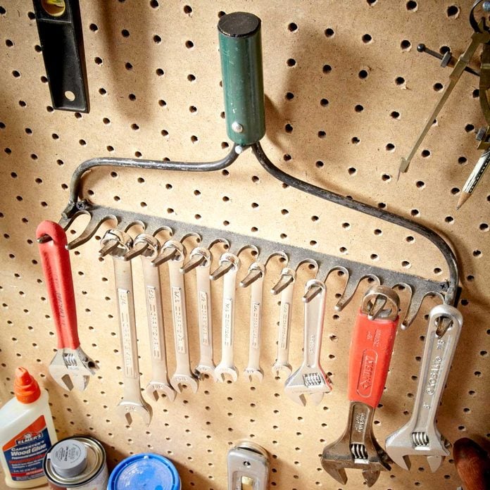 garden rake tool storage