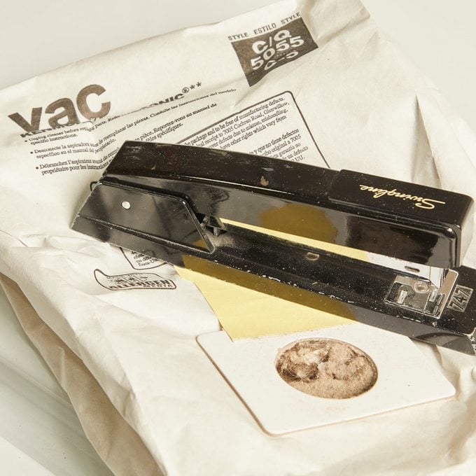 HH Handy Hint reuse vacuum cleaner bags stapler