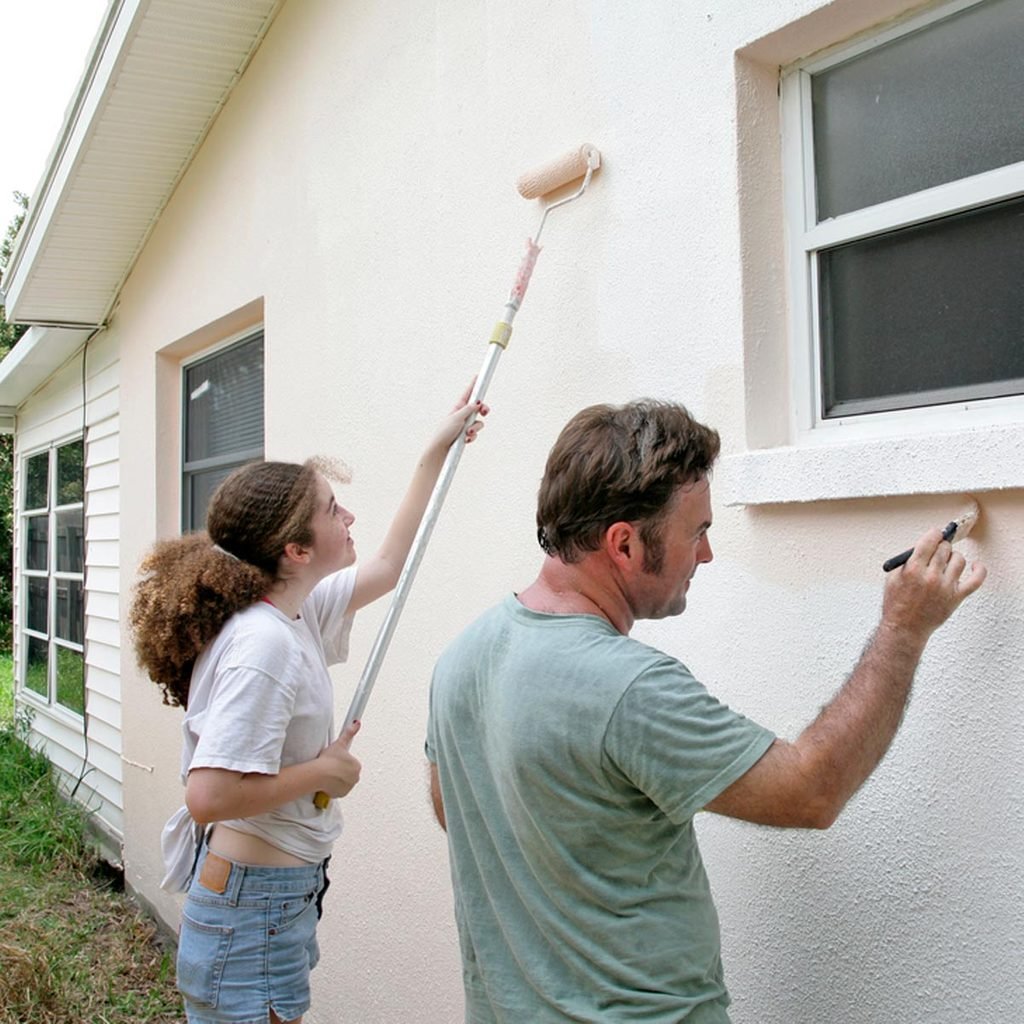 painting house exterior