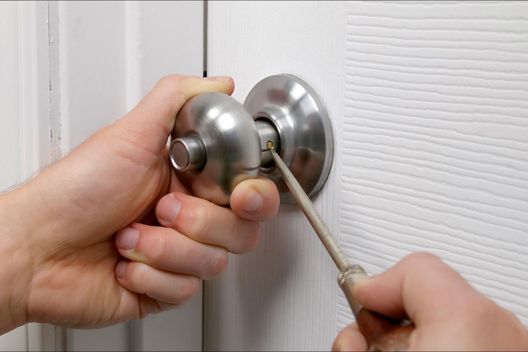 Repairing a Loose Door Handle