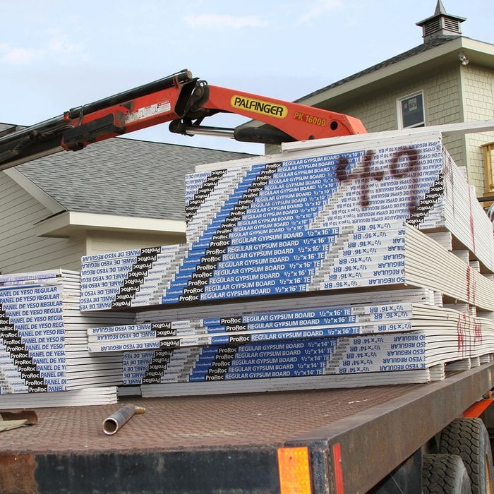 Drywall laying flat on a truck bed | Construction Pro Tips