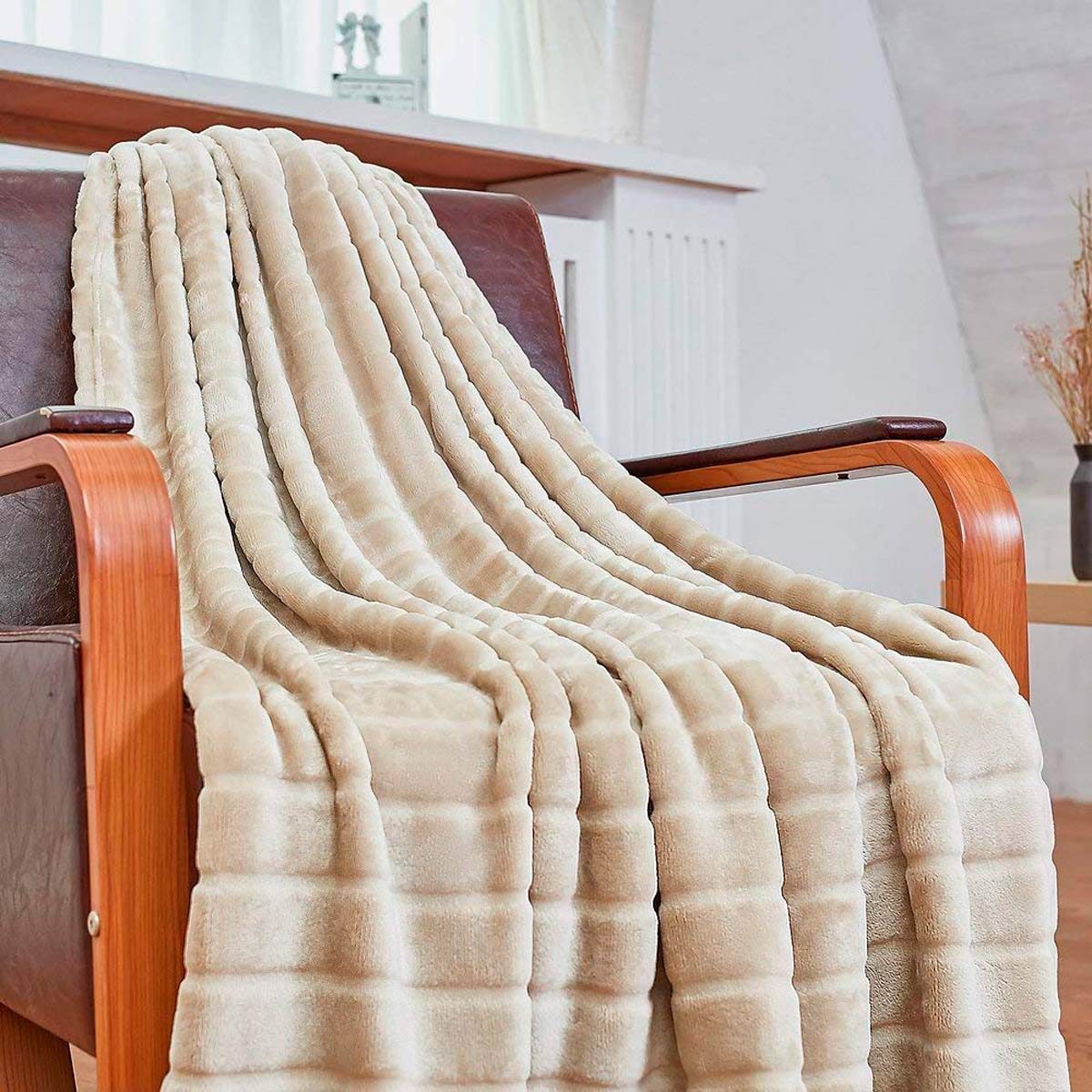 11 Coziest Throw Blankets For Your Living Room Family Handyman