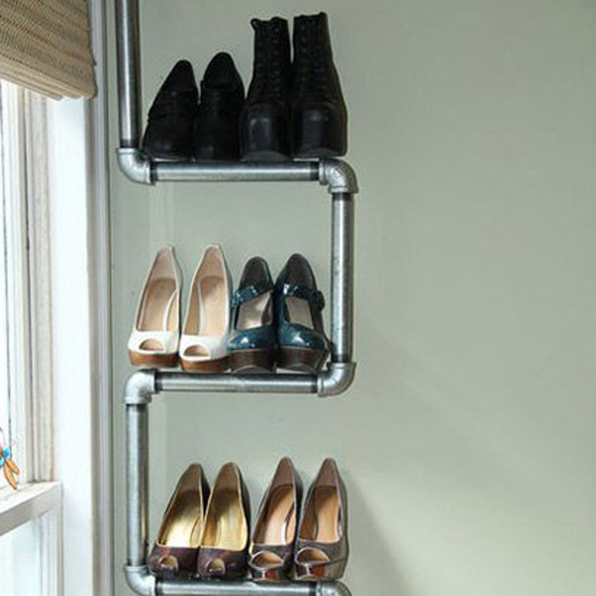 Shoe rack in entry nook : r/woodworking