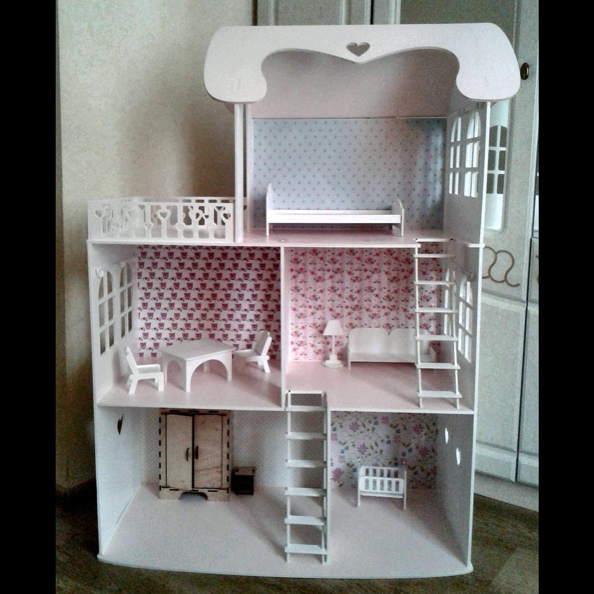 Røg Det er billigt niece 10 Homemade Barbie Houses You Wish You Lived In | Family Handyman