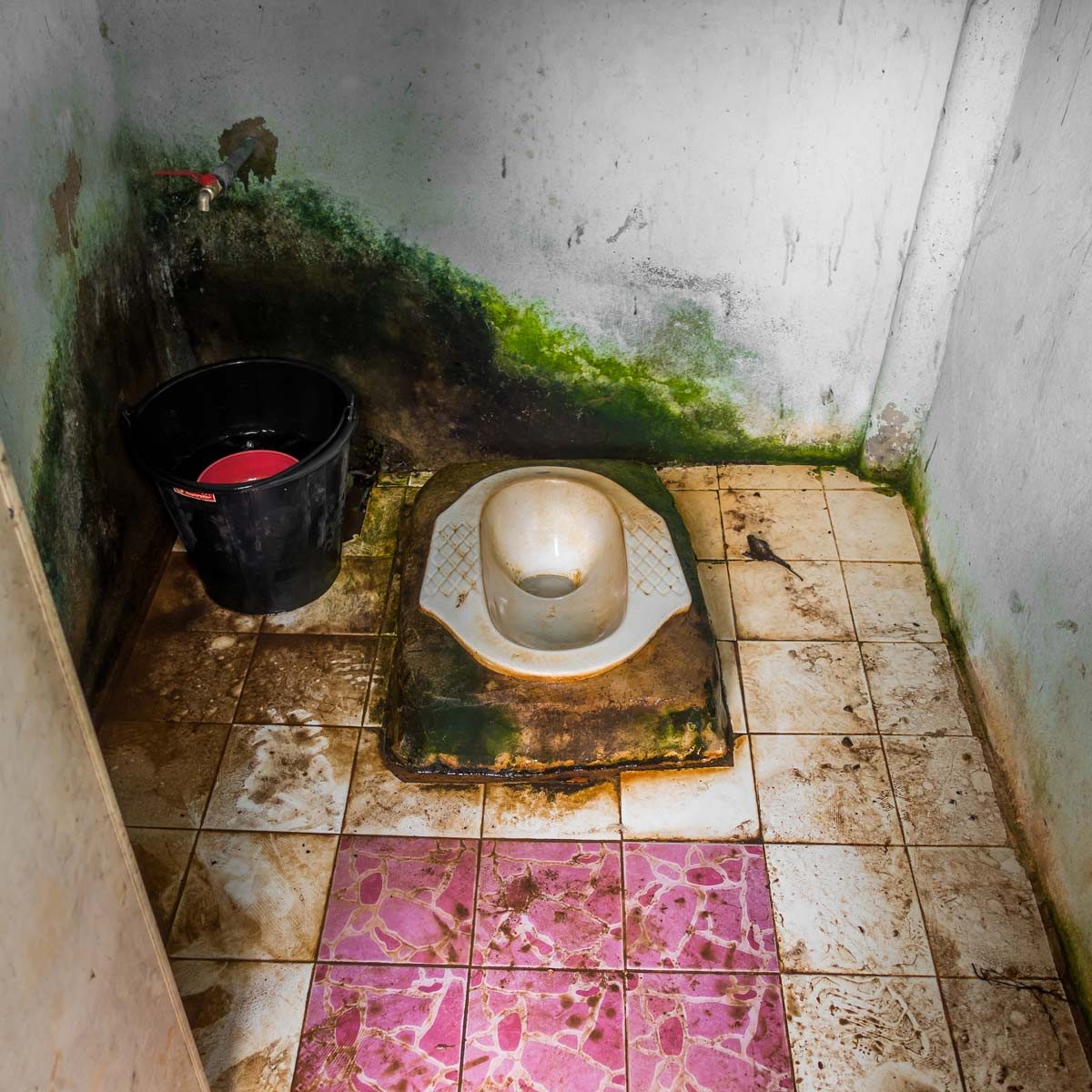 Dirty-squat-toilet