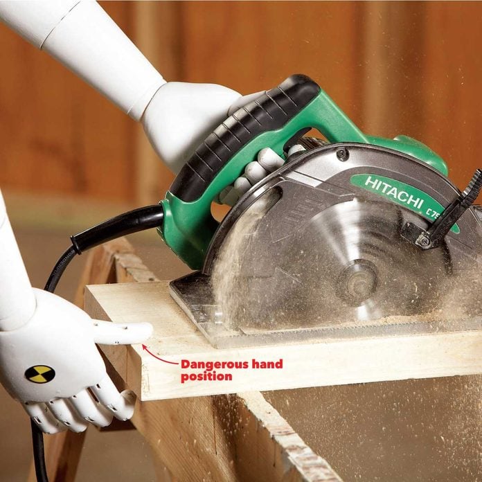 common safety injuries don't put your hand directly behind a circular saw