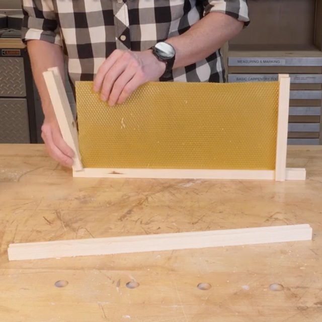 bee hive assemble frame