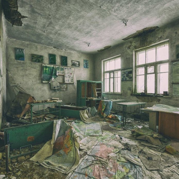 Abandoned-school-in-Pripyat-Chernobyl