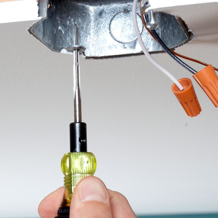 How To Replace A Light Fixture Diy, How Do You Change A Light Fixture Without Turning Off Power