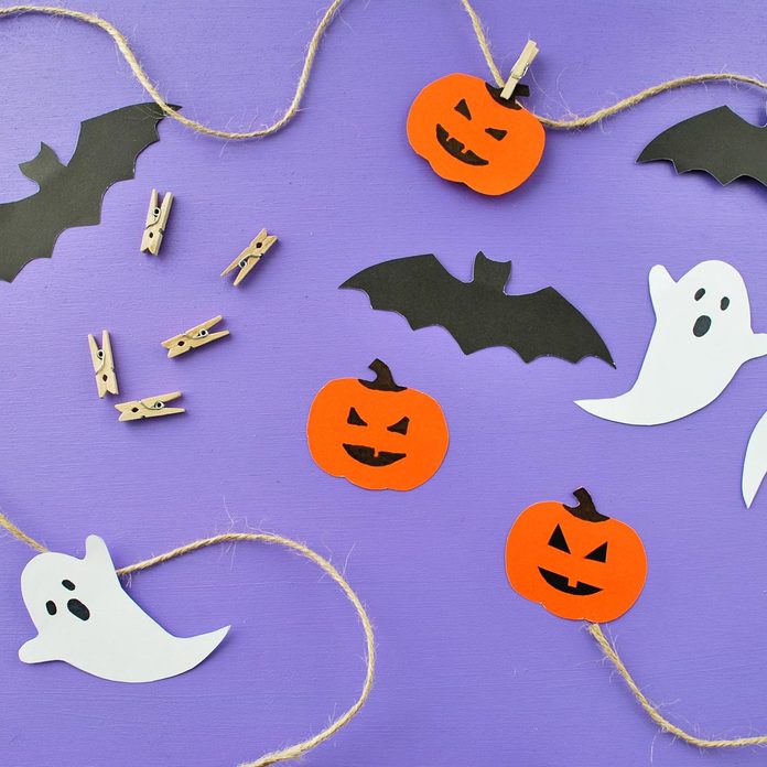 Halloween-cutouts-on-twine-and-clothespins