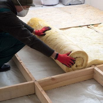 laying insulation residential construction