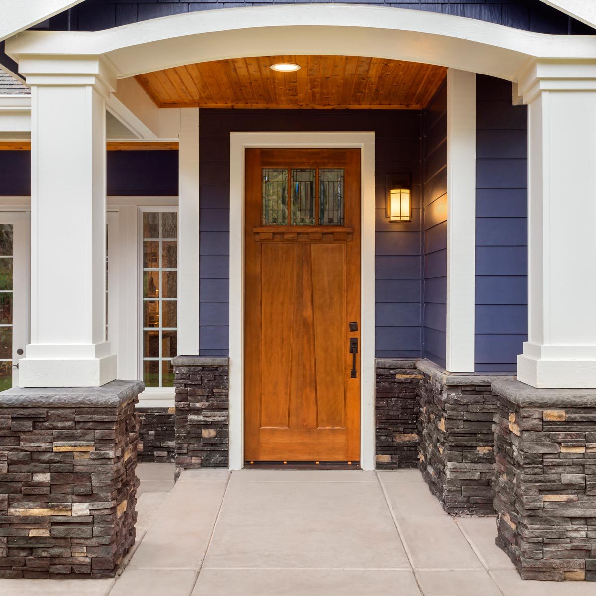 Wooden Front Doors: What You Should Know Before You Buy 
