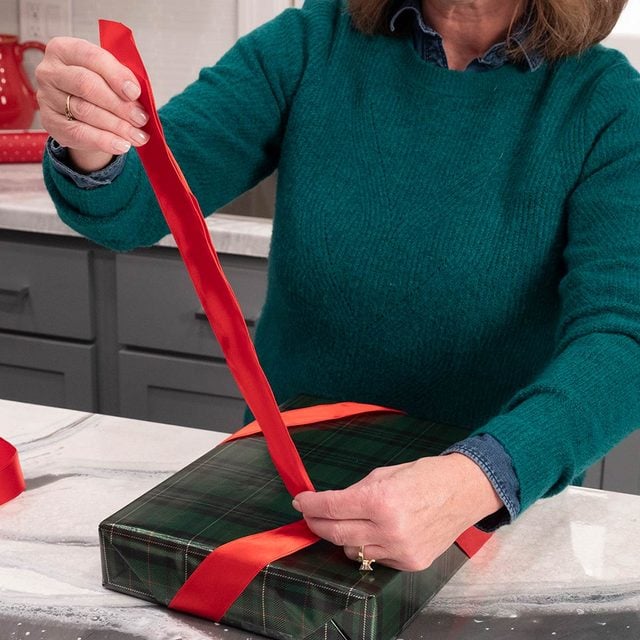 Measure ribbon length bow