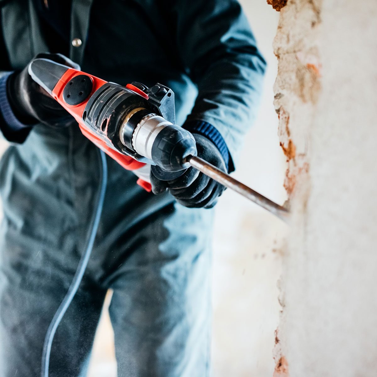 Hammer Drill vs. Rotary Drill: What's the Difference?