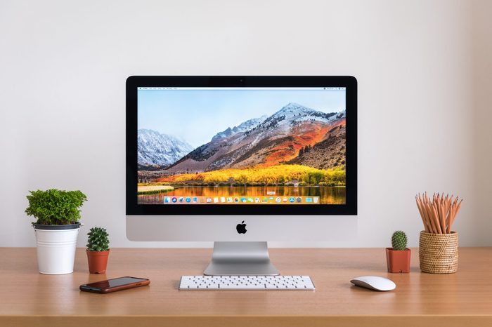 mac desktop computer screen on desk