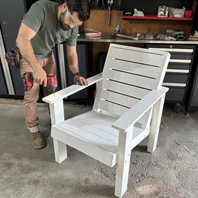 Fhmpp23 Mb 09 07 Patiochairs 14 How To Make Patio Chairs Mount The Arms
