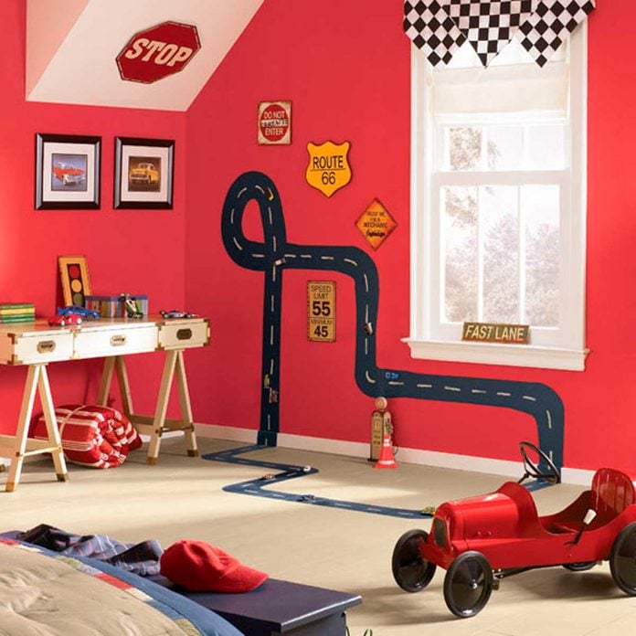 paint racetrack on wall