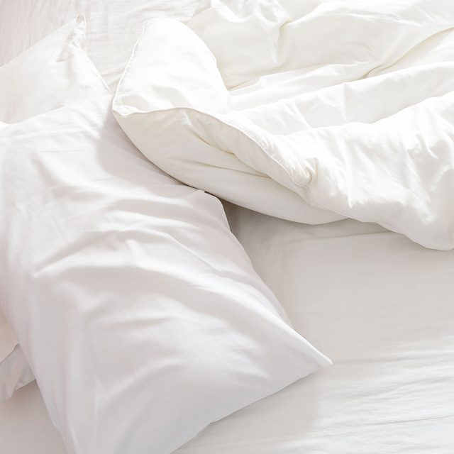 How To Effectively Disinfect Sheets, Do You Use A Sheet With Duvet