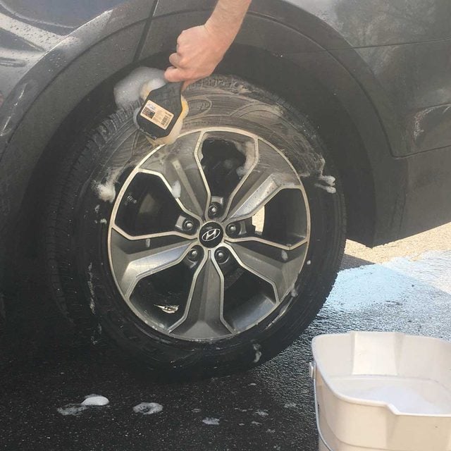 Cleaning tires