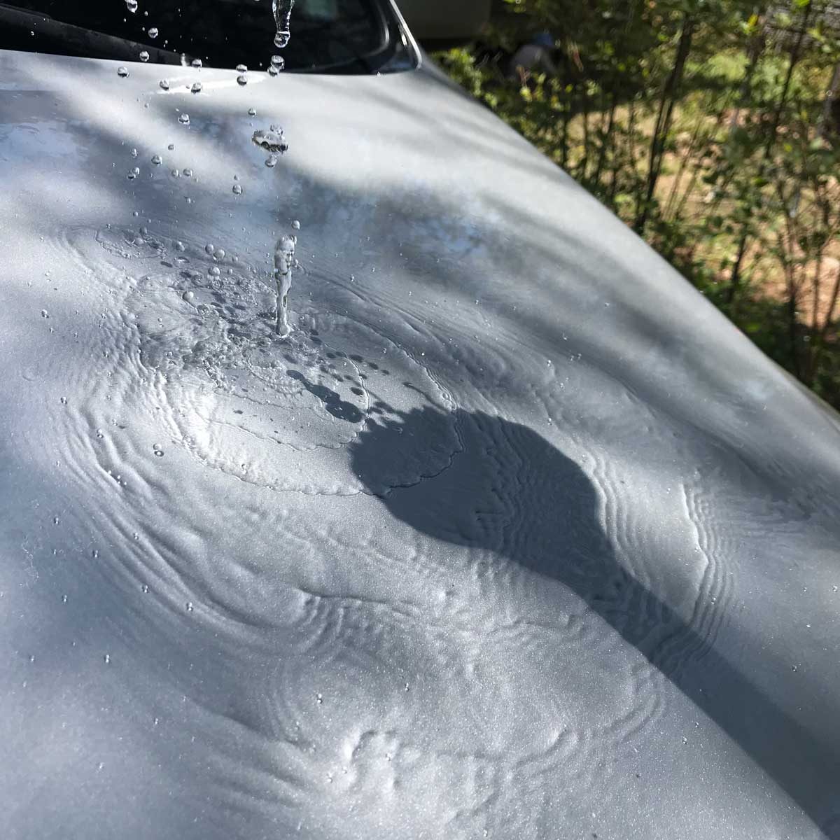 Water flowing on car