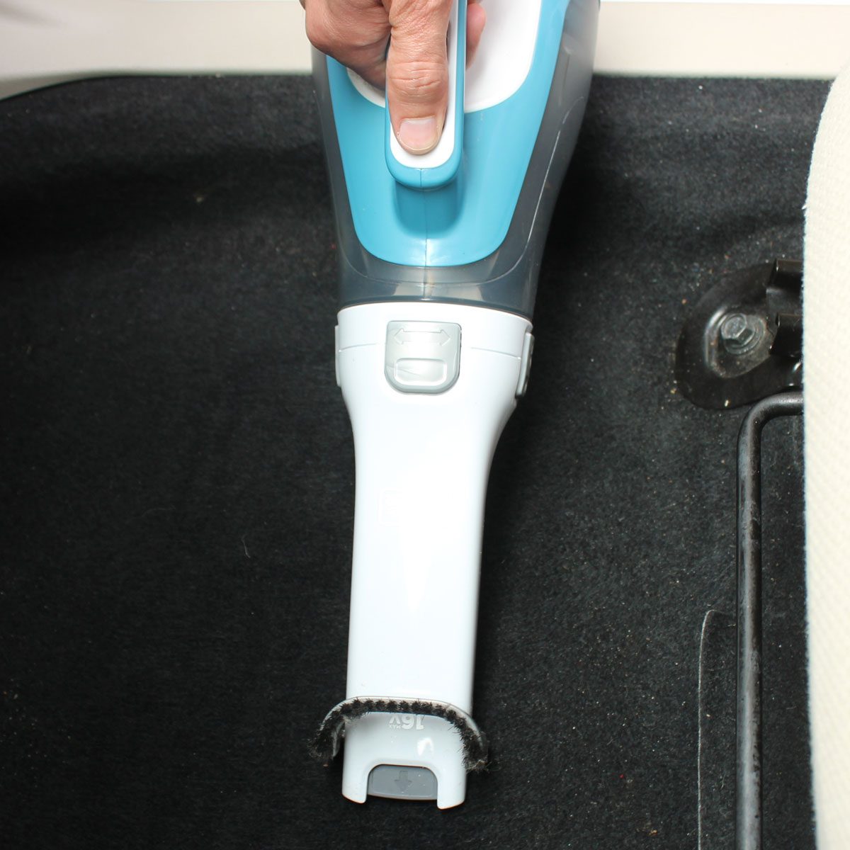 How to Clean Car Carpet Stains in 5 Easy Steps - DetailXPerts Blog