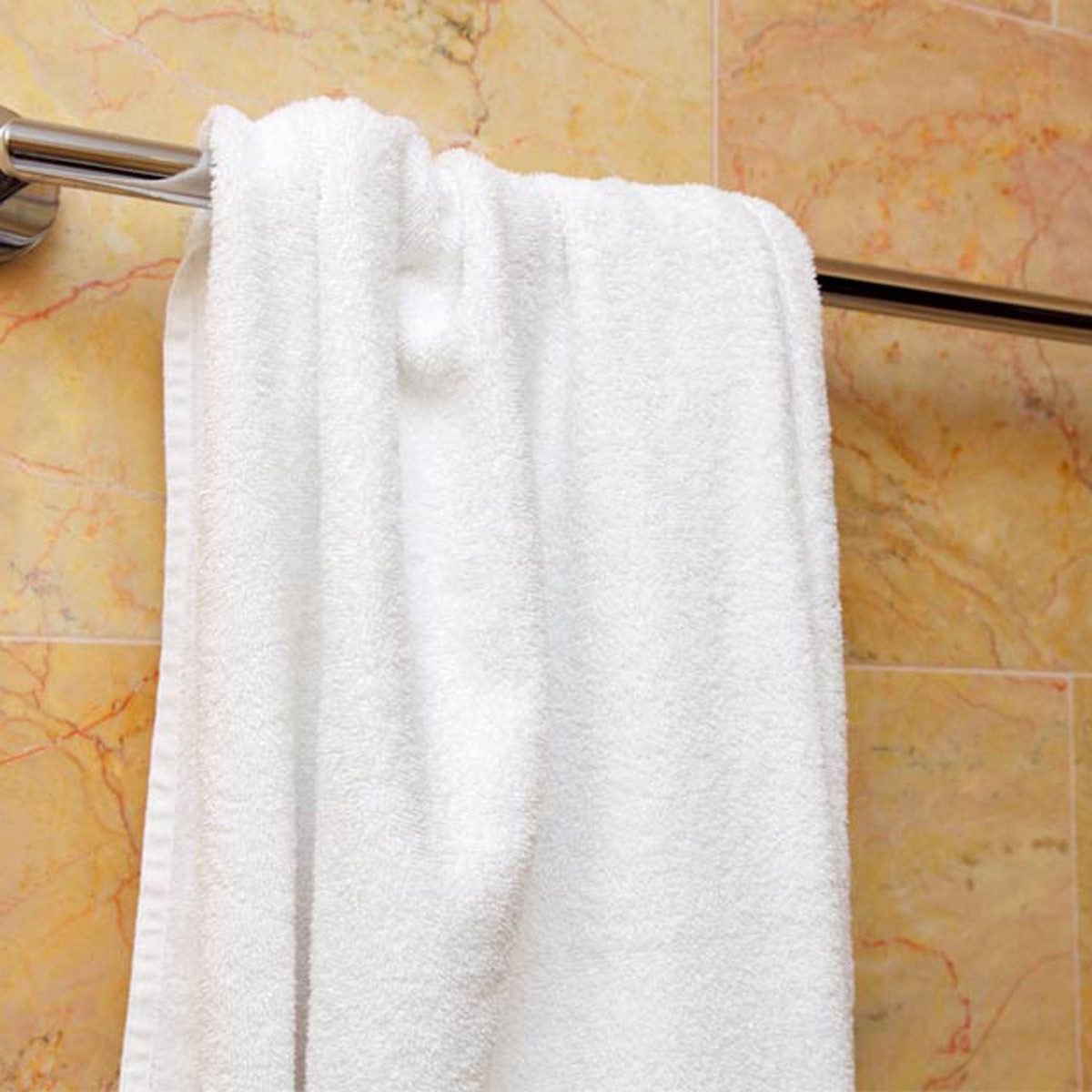https://www.familyhandyman.com/wp-content/uploads/2020/07/how-often-to-wash-bath-towels-ft-1.jpg