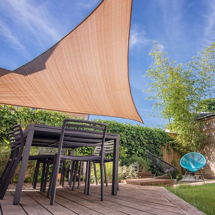 Our Favorite Deck And Patio Shade Ideas The Family Handyman - Best Patio Shade Ideas