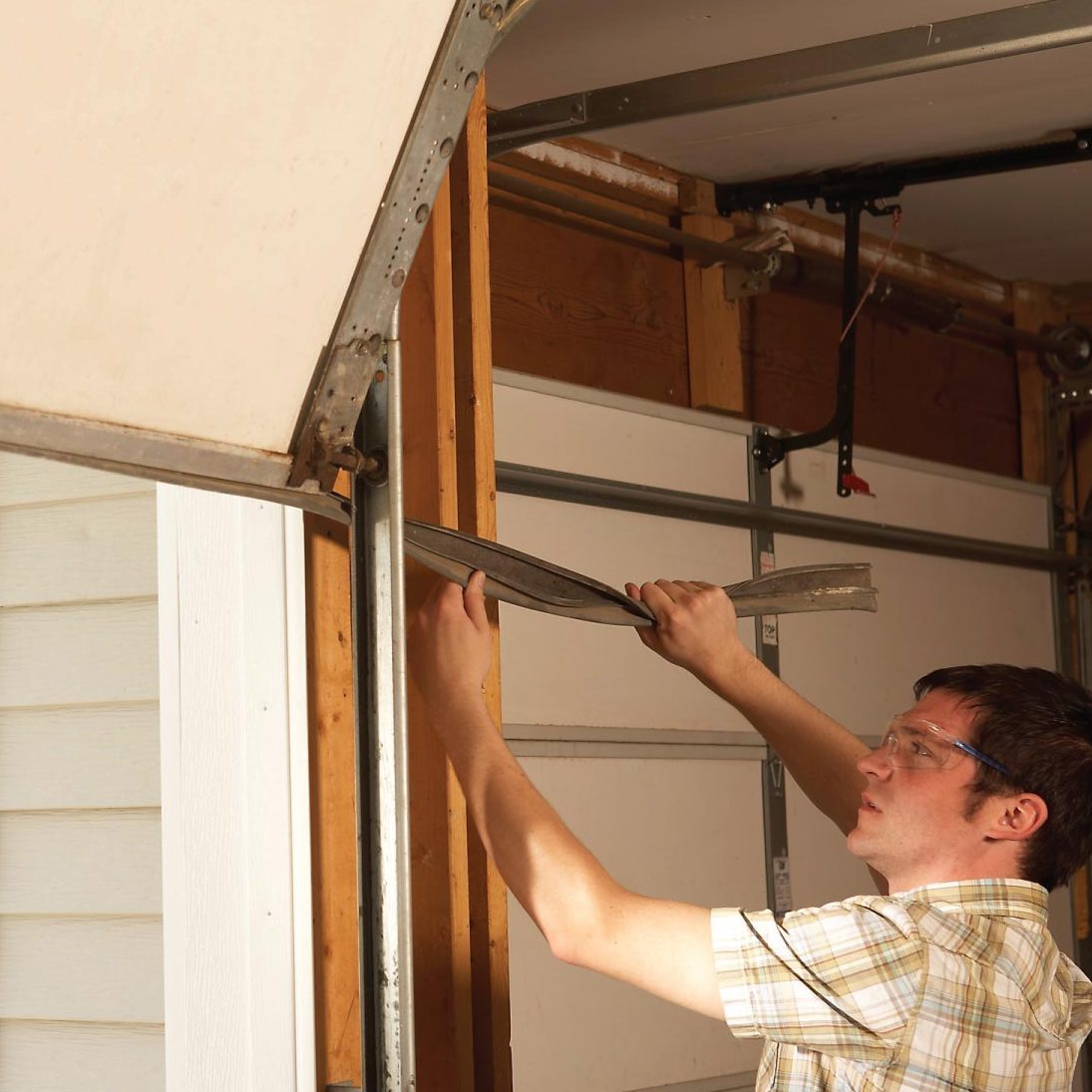How to seal a garage door - Door Superstore Help & Advice