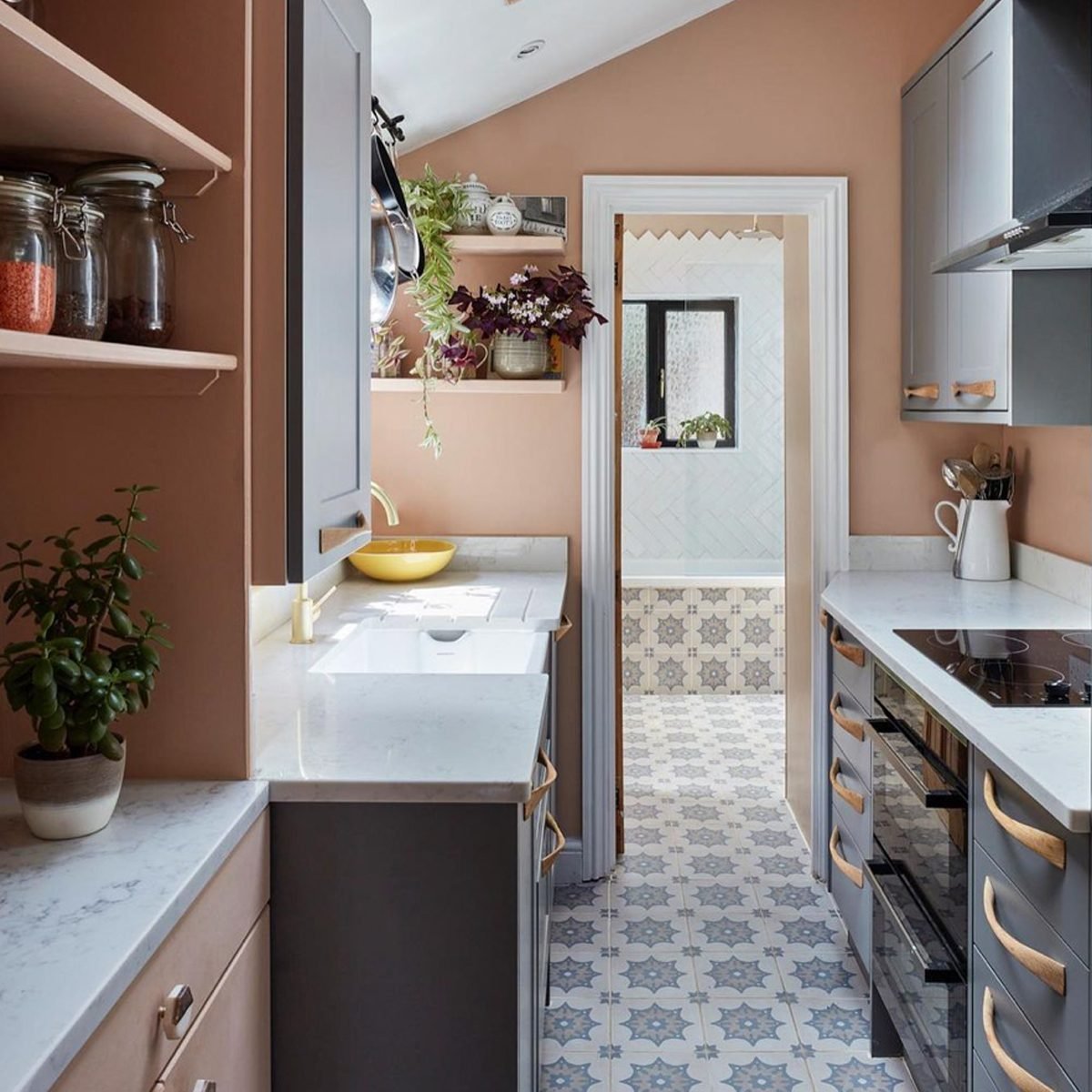 10 Pink Kitchen Appliances To Spruce Up Your Kitchen