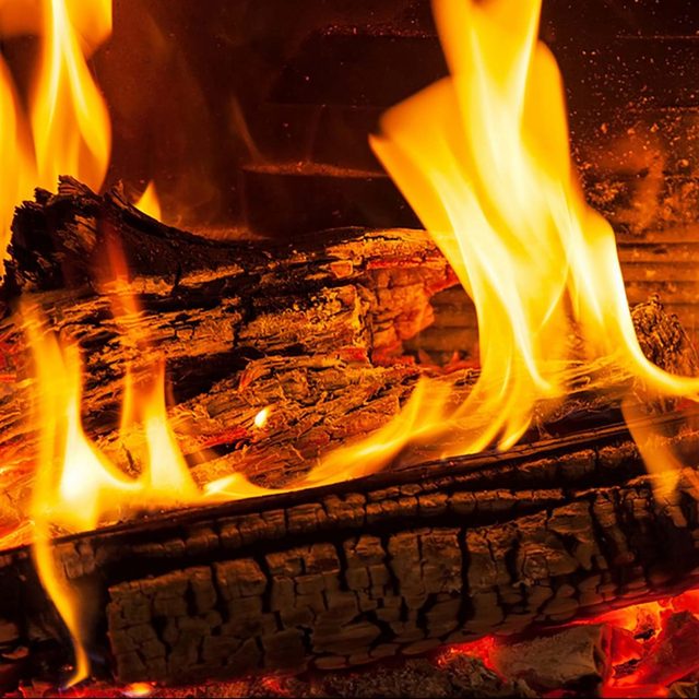 01 Fire Scary Ways Your Fireplace Could Be Toxic 521242939 Vadym Zaitsev