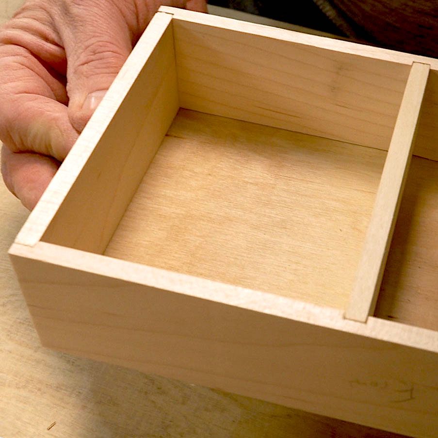 DIY Scrap Wood Keepsake Box -- The PERFECT DIY Gift Idea!
