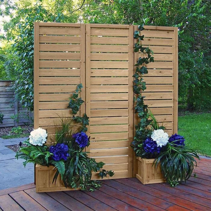 Outdoor Privacy Screen to Grow Plants On