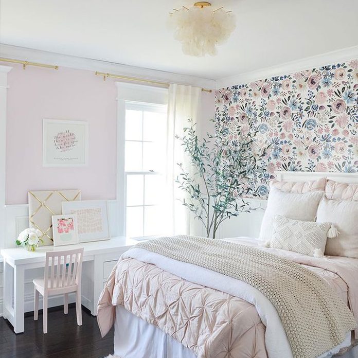 Pink and blue Kids Room