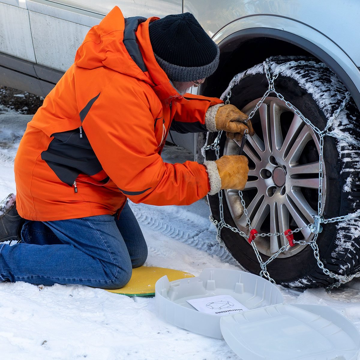 How to Put on Snow Tires  