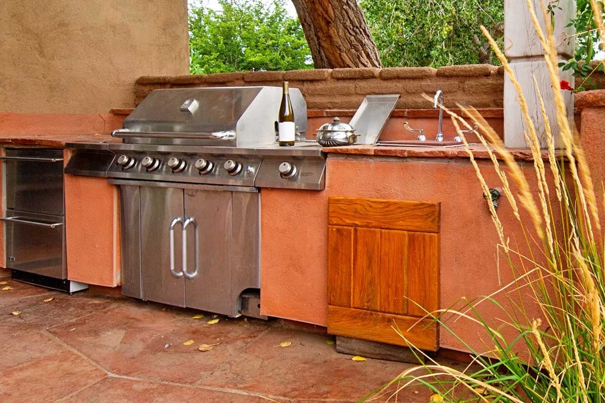Are You Ready for a Built-In Grill?