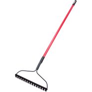 7 Best Garden Rakes for Cleaning Up Around Plants | The Family Handyman
