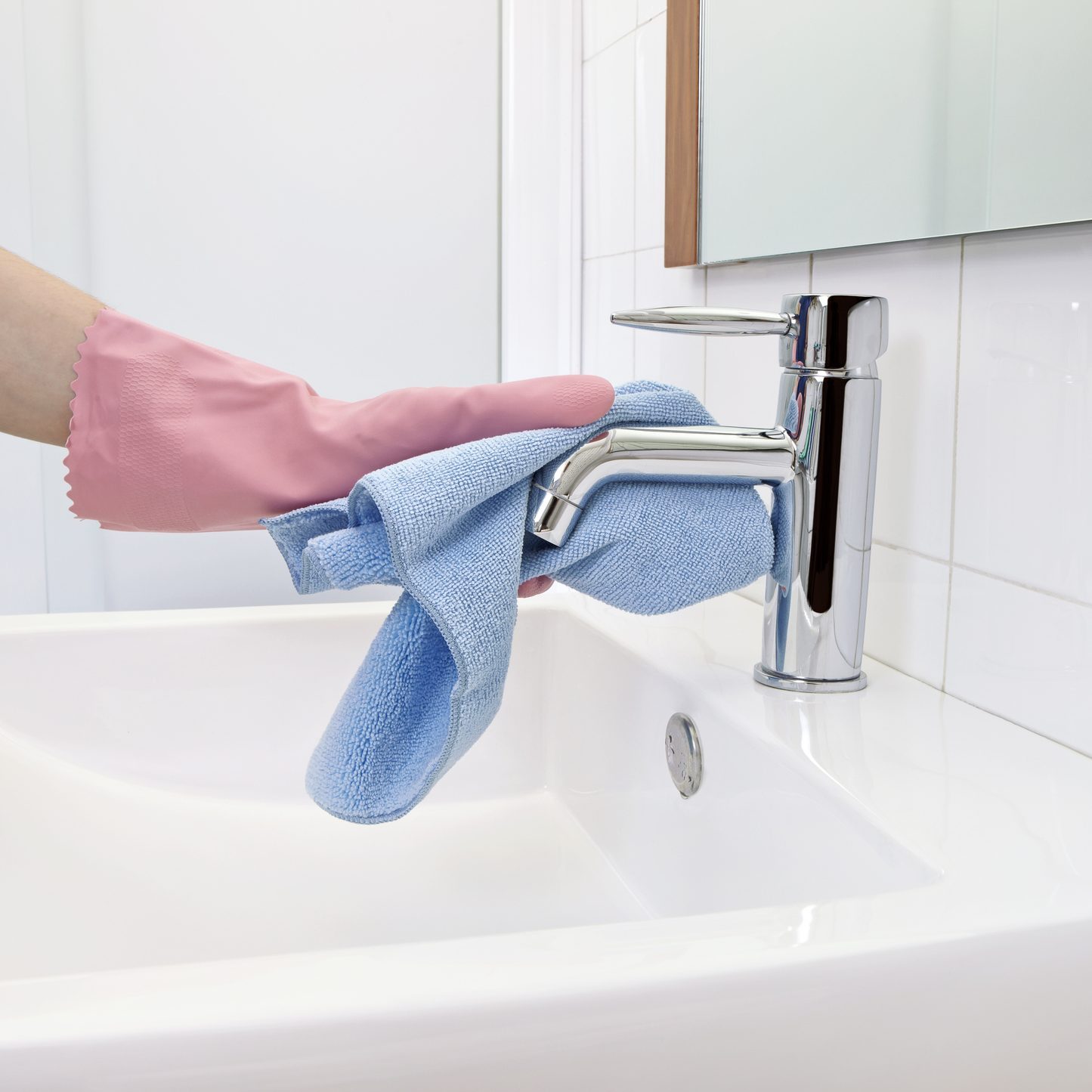 How and When To Use Microfiber Cleaning Cloths