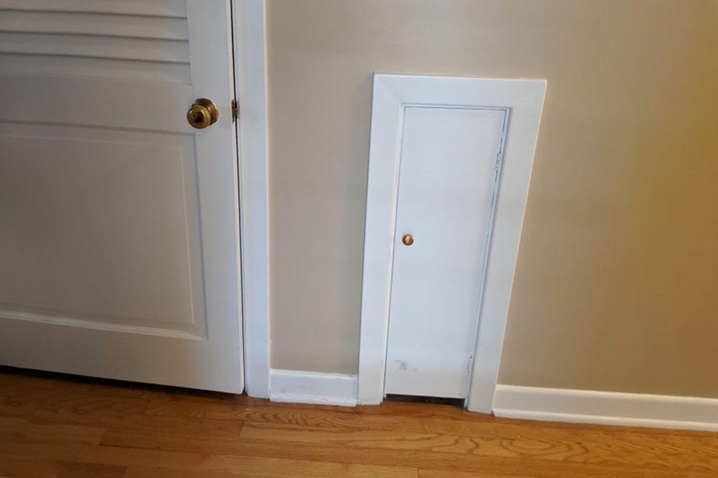 Little Door In An Old House, How To Lay Laminate Flooring Reddit