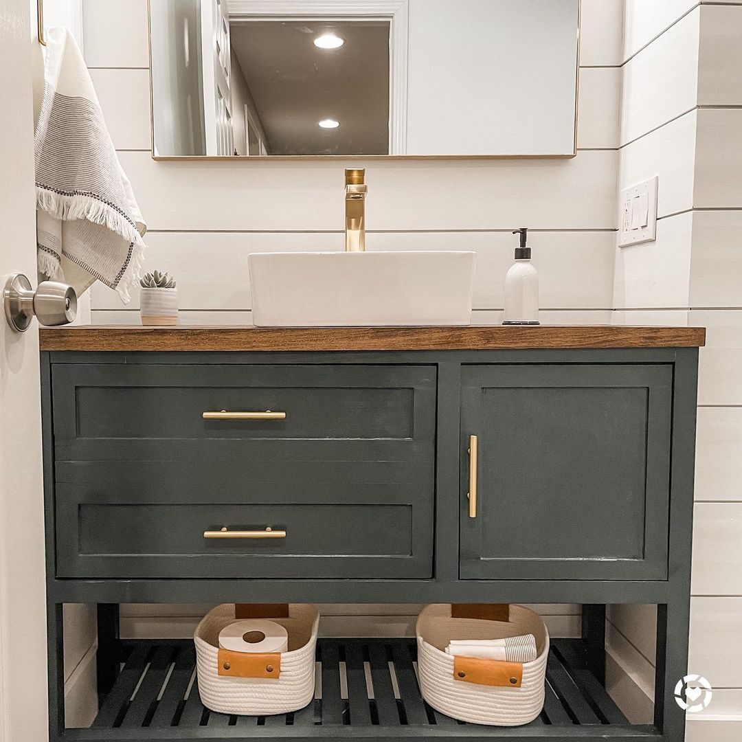 15 Stylish Small Bathroom Vanity Ideas