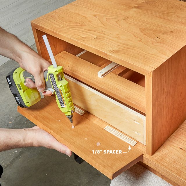 Attaching the Drawer Face