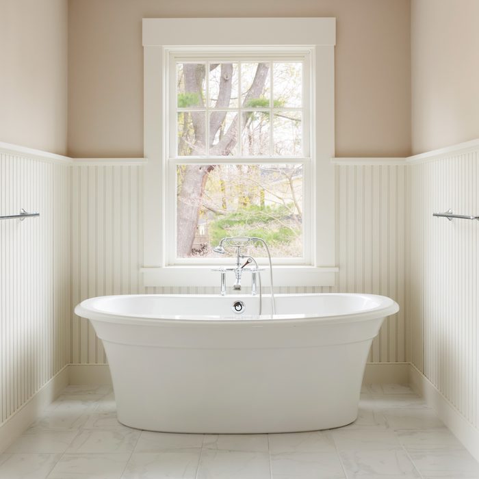 Homeowner S Guide To Soaking Tubs The, How Many Gallons In A 6 Foot Bathtub