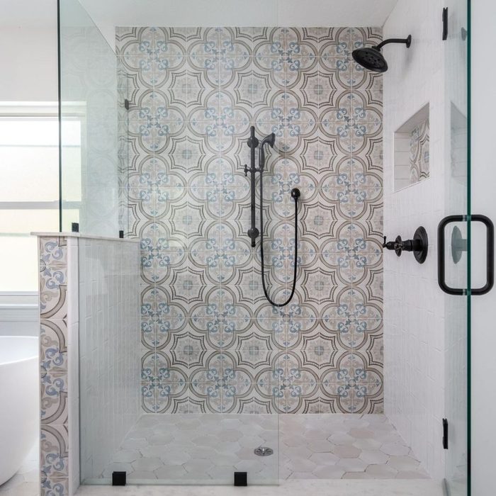 Patterned Tile Luxury Shower Design Ideas