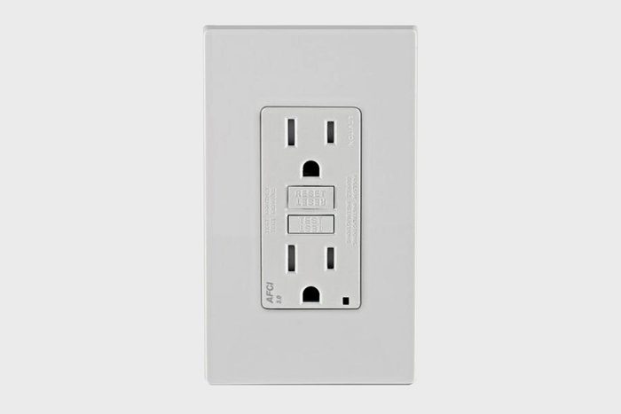 Acfi Power Outlet