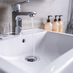 5 Best Ways to Unclog A Drain Without Chemicals