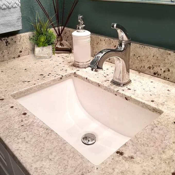 Undermount Bathroom Sink Er S Guide The Family Handyman - What Sizes Do Undermount Bathroom Sinks Come In
