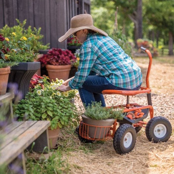 Garden scooter