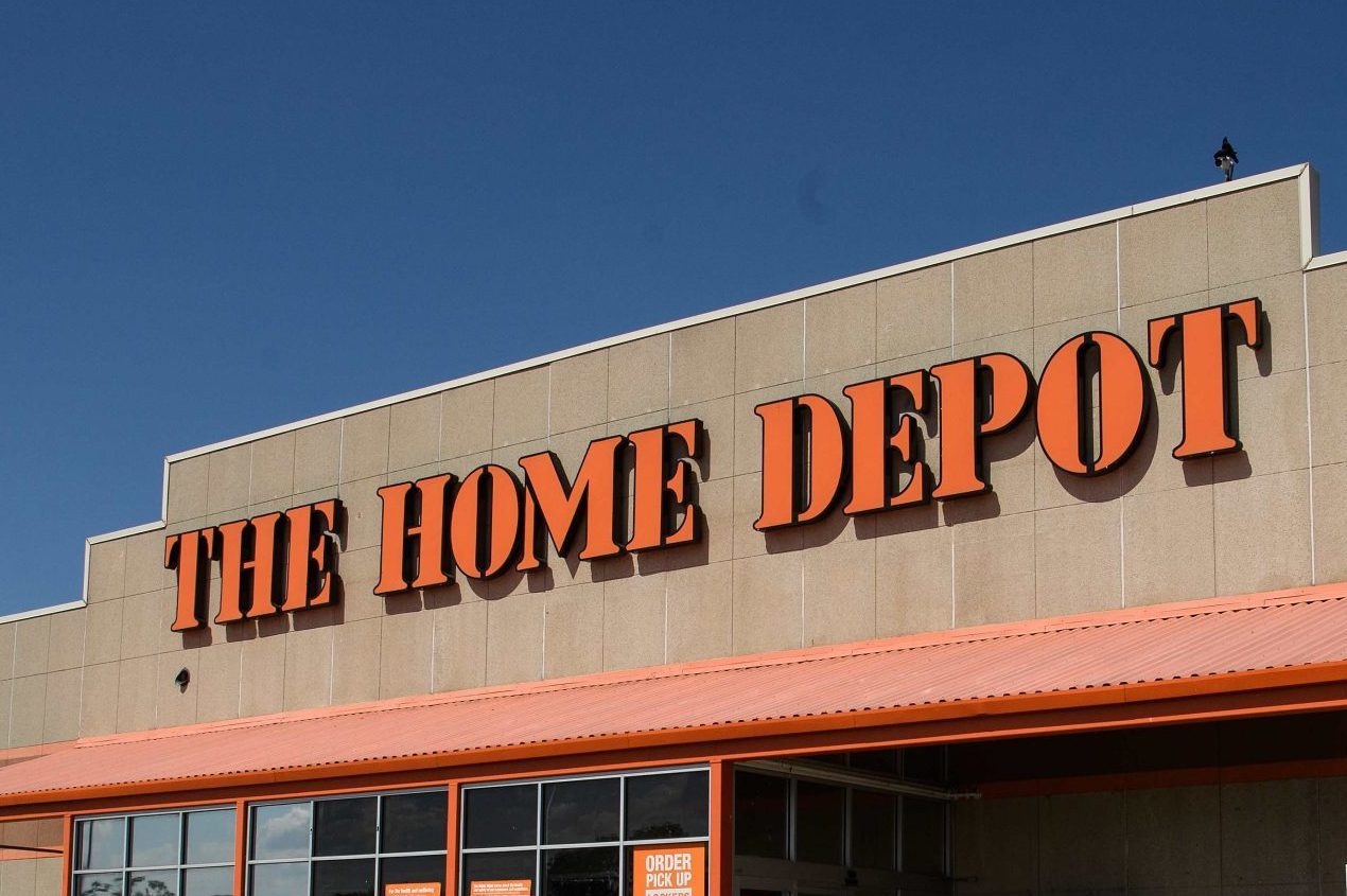 US-ECONOMY-RETAIL-EARNINGS-HOME DEPOT