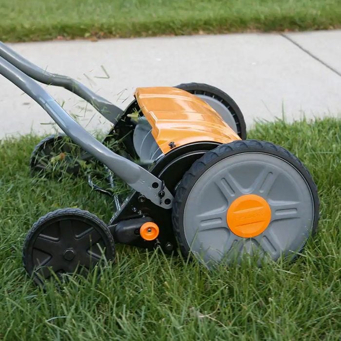 9 Best Reel Lawn Mowers Feature